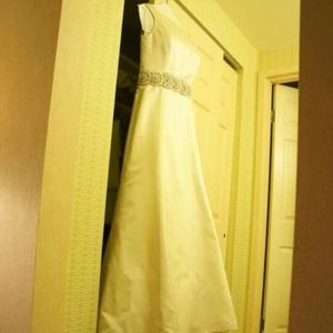 Wedding gown